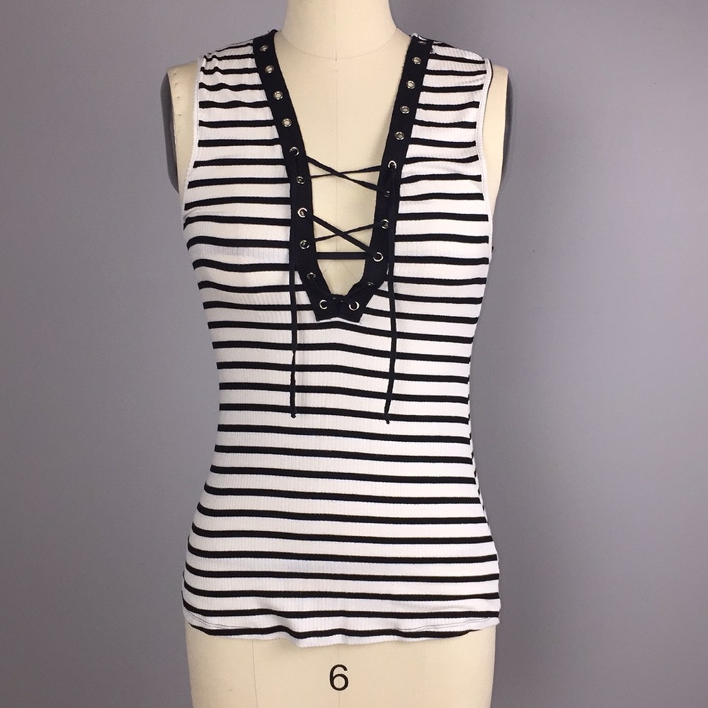 Striped lace up tank top - Picture 2 of 4